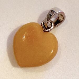 Vintage butterscotch amber valentine heart pendant sterling 1/2” new old stock